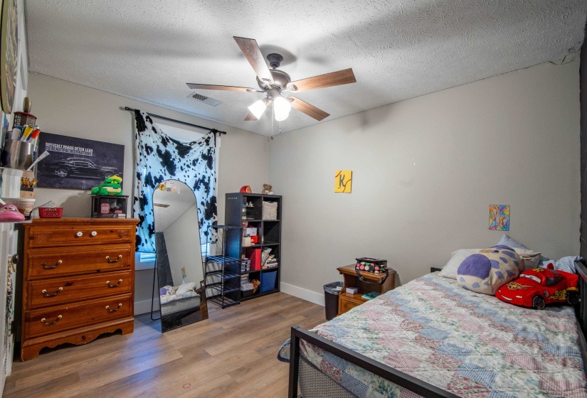 15 BAYBERRY CV, Savannah, Tennessee 38372, 3 Bedrooms Bedrooms, 6 Rooms Rooms,2 BathroomsBathrooms,Residential,For Sale,BAYBERRY,10183743