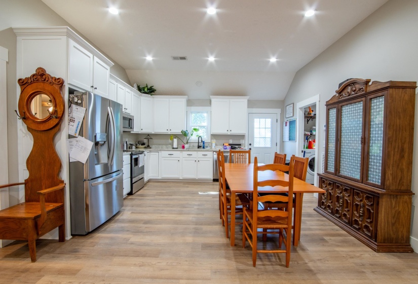 15 BAYBERRY CV, Savannah, Tennessee 38372, 3 Bedrooms Bedrooms, 6 Rooms Rooms,2 BathroomsBathrooms,Residential,For Sale,BAYBERRY,10183743