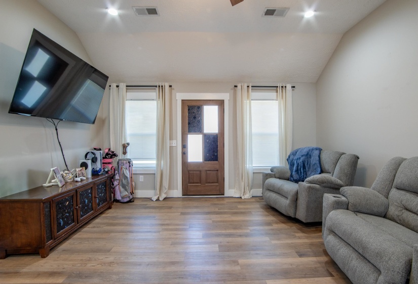 15 BAYBERRY CV, Savannah, Tennessee 38372, 3 Bedrooms Bedrooms, 6 Rooms Rooms,2 BathroomsBathrooms,Residential,For Sale,BAYBERRY,10183743