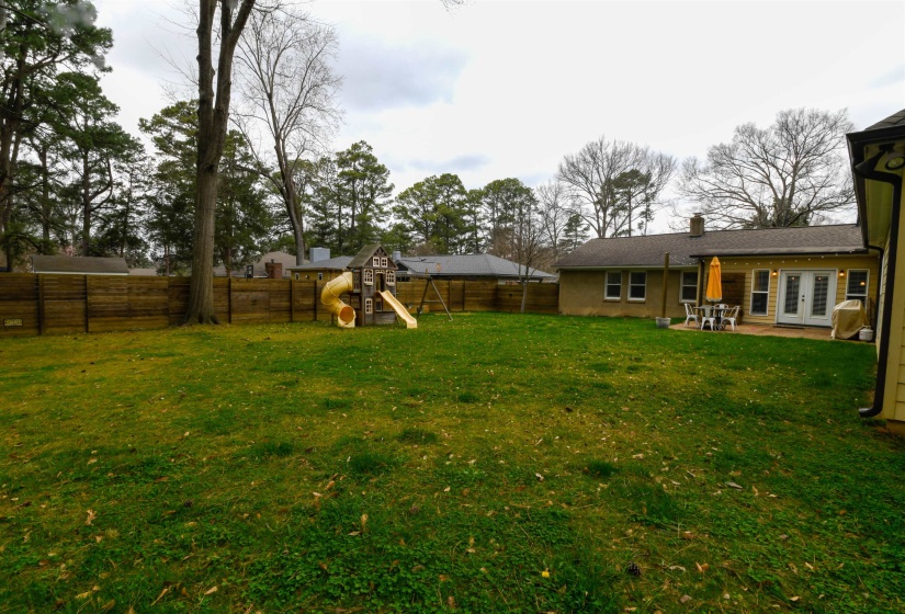 4543 CHARLESWOOD AVE, Memphis, Tennessee 38117, 4 Bedrooms Bedrooms, 7 Rooms Rooms,2.1 BathroomsBathrooms,Residential,For Sale,CHARLESWOOD,10183824