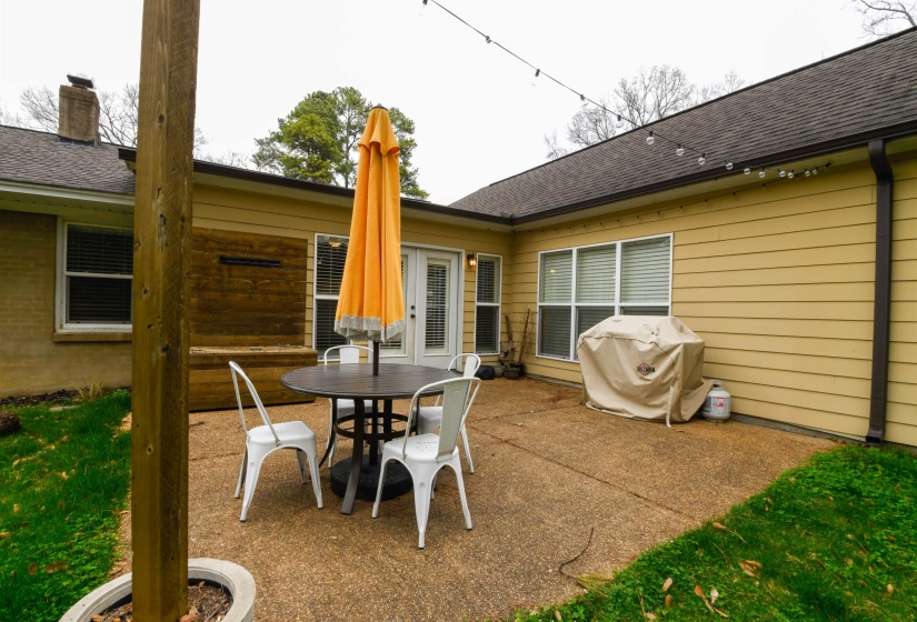 4543 CHARLESWOOD AVE, Memphis, Tennessee 38117, 4 Bedrooms Bedrooms, 7 Rooms Rooms,2.1 BathroomsBathrooms,Residential,For Sale,CHARLESWOOD,10183824