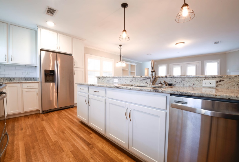 4543 CHARLESWOOD AVE, Memphis, Tennessee 38117, 4 Bedrooms Bedrooms, 7 Rooms Rooms,2.1 BathroomsBathrooms,Residential,For Sale,CHARLESWOOD,10183824