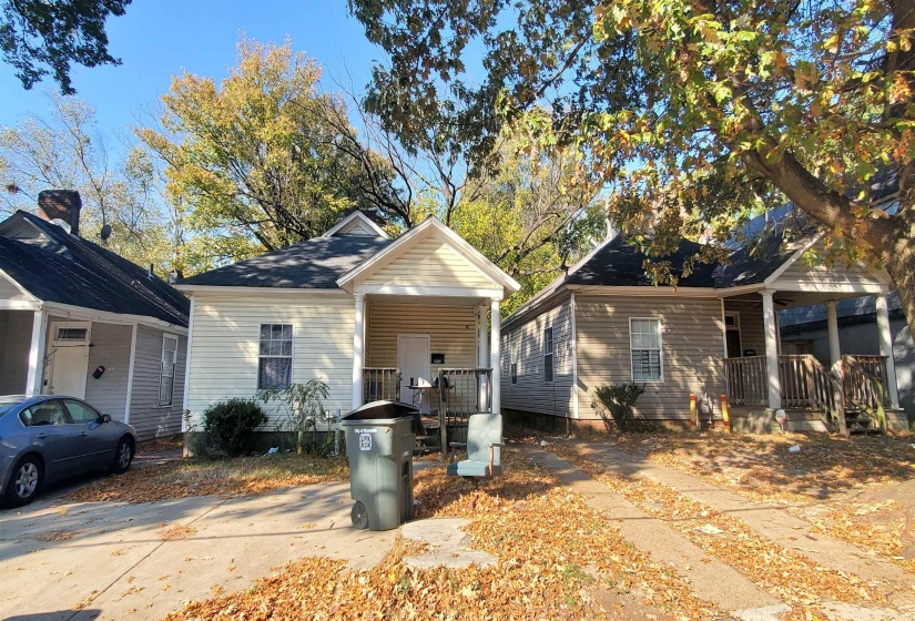 View of front of house with a porch