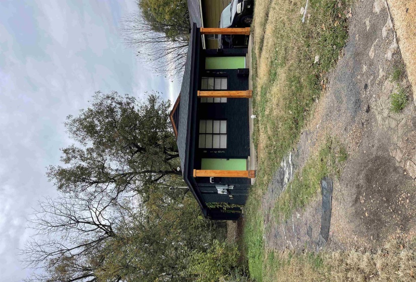 1481 OAKLAWN ST, Memphis, Tennessee 38114, 2 Bedrooms Bedrooms, ,1 BathroomBathrooms,Duplexes,For Sale,OAKLAWN,10186710