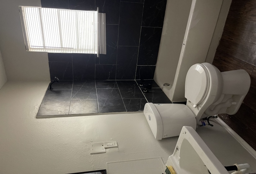 1481 OAKLAWN ST, Memphis, Tennessee 38114, 2 Bedrooms Bedrooms, ,1 BathroomBathrooms,Duplexes,For Sale,OAKLAWN,10186710