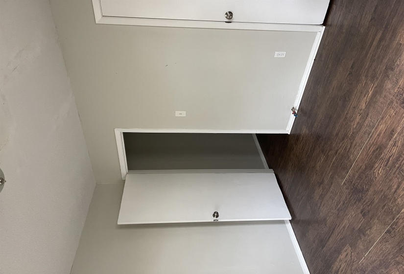 1481 OAKLAWN ST, Memphis, Tennessee 38114, 2 Bedrooms Bedrooms, ,1 BathroomBathrooms,Duplexes,For Sale,OAKLAWN,10186710