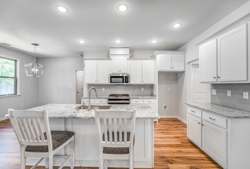 60 SUGALINA VALLEY DR, Oakland, Tennessee 38060, 4 Bedrooms Bedrooms, 10 Rooms Rooms,3 BathroomsBathrooms,Residential,For Sale,SUGALINA VALLEY,10186424