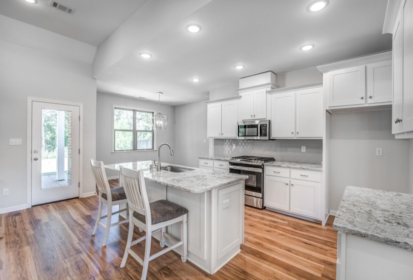 60 SUGALINA VALLEY DR, Oakland, Tennessee 38060, 4 Bedrooms Bedrooms, 10 Rooms Rooms,3 BathroomsBathrooms,Residential,For Sale,SUGALINA VALLEY,10186424