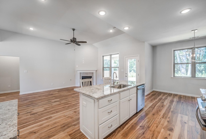 60 SUGALINA VALLEY DR, Oakland, Tennessee 38060, 4 Bedrooms Bedrooms, 10 Rooms Rooms,3 BathroomsBathrooms,Residential,For Sale,SUGALINA VALLEY,10186424