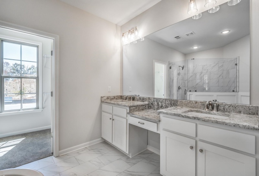 60 SUGALINA VALLEY DR, Oakland, Tennessee 38060, 4 Bedrooms Bedrooms, 10 Rooms Rooms,3 BathroomsBathrooms,Residential,For Sale,SUGALINA VALLEY,10186424