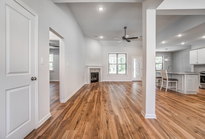 60 SUGALINA VALLEY DR, Oakland, Tennessee 38060, 4 Bedrooms Bedrooms, 10 Rooms Rooms,3 BathroomsBathrooms,Residential,For Sale,SUGALINA VALLEY,10186424