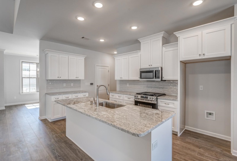 50 SUGALINA VALLEY DR, Oakland, Tennessee 38060, 4 Bedrooms Bedrooms, 10 Rooms Rooms,3 BathroomsBathrooms,Residential,For Sale,SUGALINA VALLEY,10186434