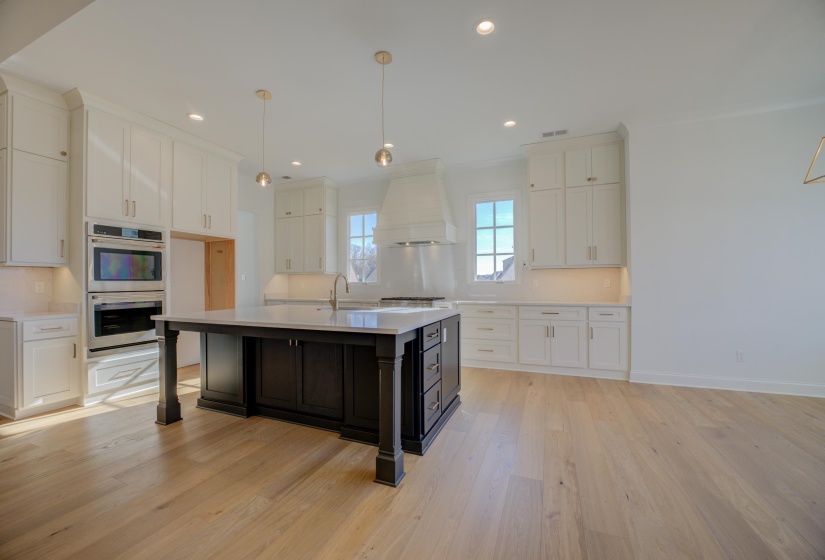 527 BRANGUS VALLEY DR, Unincorporated, Tennessee 38017, 5 Bedrooms Bedrooms, 11 Rooms Rooms,4.1 BathroomsBathrooms,Residential,For Sale,BRANGUS VALLEY,10186976