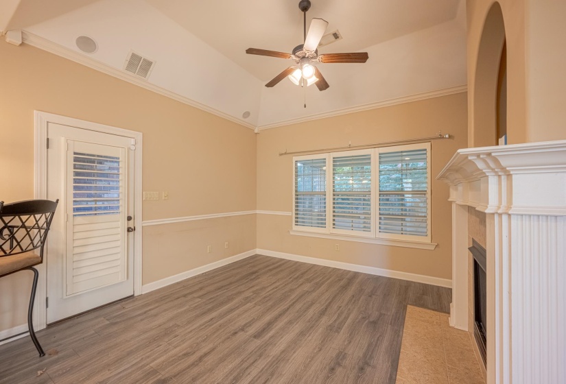 5231 NEWTON OAK CIR, Memphis, Tennessee 38117, 4 Bedrooms Bedrooms, 7 Rooms Rooms,2.1 BathroomsBathrooms,Residential,For Sale,NEWTON OAK,10187017