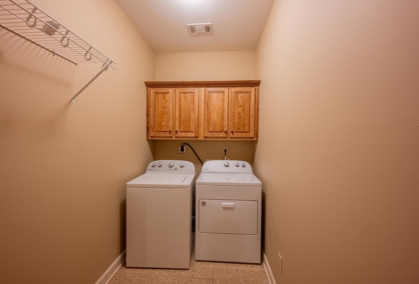 5231 NEWTON OAK CIR, Memphis, Tennessee 38117, 4 Bedrooms Bedrooms, 7 Rooms Rooms,2.1 BathroomsBathrooms,Residential,For Sale,NEWTON OAK,10187017