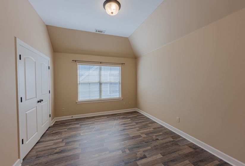 5231 NEWTON OAK CIR, Memphis, Tennessee 38117, 4 Bedrooms Bedrooms, 7 Rooms Rooms,2.1 BathroomsBathrooms,Residential,For Sale,NEWTON OAK,10187017