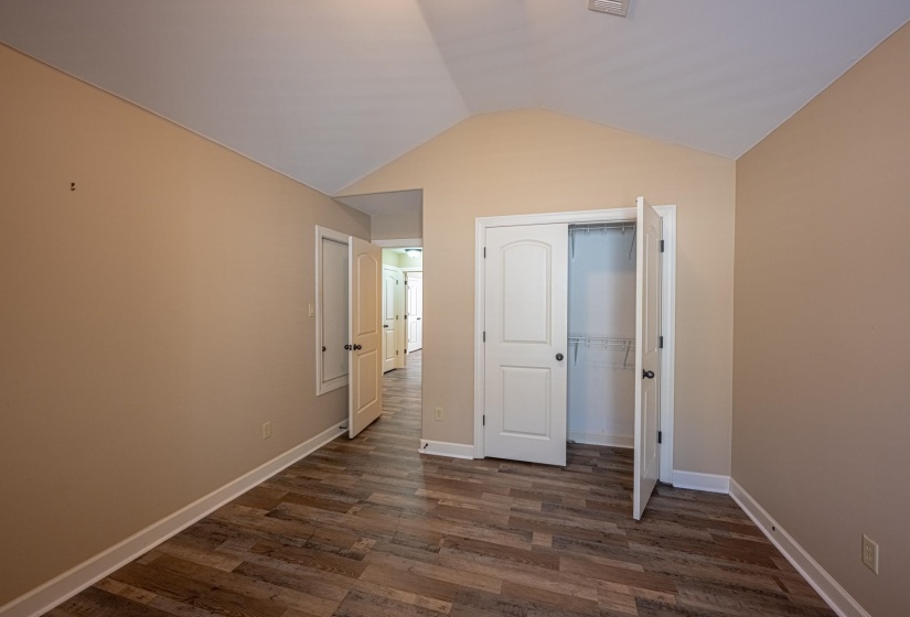 5231 NEWTON OAK CIR, Memphis, Tennessee 38117, 4 Bedrooms Bedrooms, 7 Rooms Rooms,2.1 BathroomsBathrooms,Residential,For Sale,NEWTON OAK,10187017