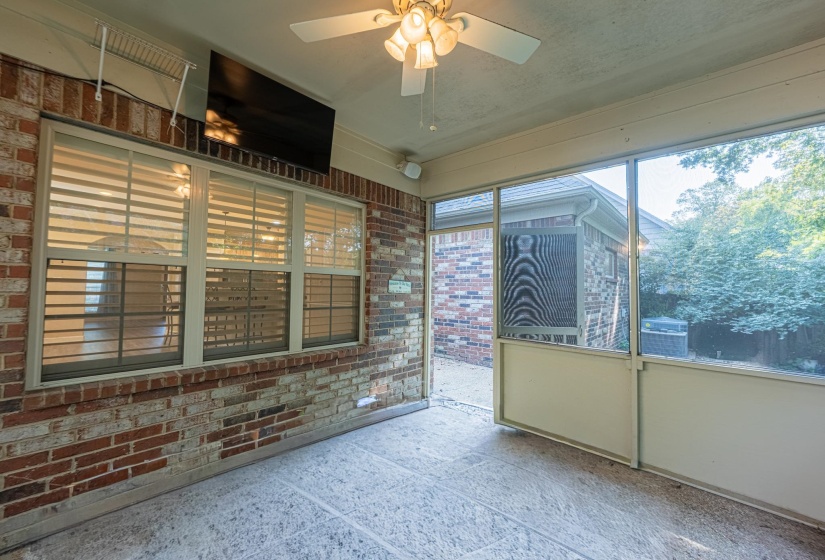 5231 NEWTON OAK CIR, Memphis, Tennessee 38117, 4 Bedrooms Bedrooms, 7 Rooms Rooms,2.1 BathroomsBathrooms,Residential,For Sale,NEWTON OAK,10187017