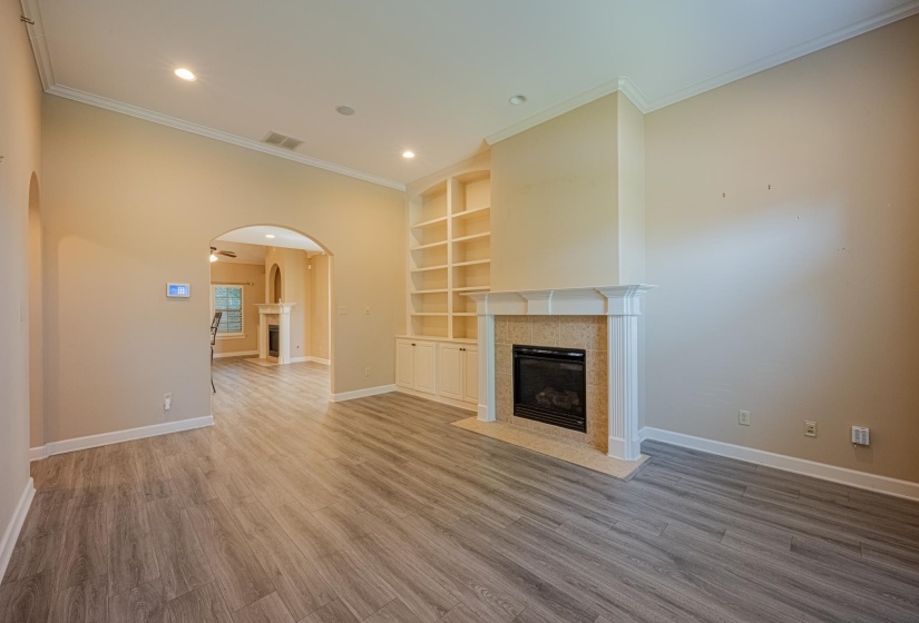 5231 NEWTON OAK CIR, Memphis, Tennessee 38117, 4 Bedrooms Bedrooms, 7 Rooms Rooms,2.1 BathroomsBathrooms,Residential,For Sale,NEWTON OAK,10187017