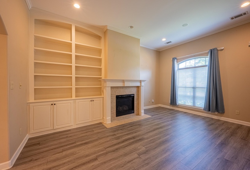 5231 NEWTON OAK CIR, Memphis, Tennessee 38117, 4 Bedrooms Bedrooms, 7 Rooms Rooms,2.1 BathroomsBathrooms,Residential,For Sale,NEWTON OAK,10187017