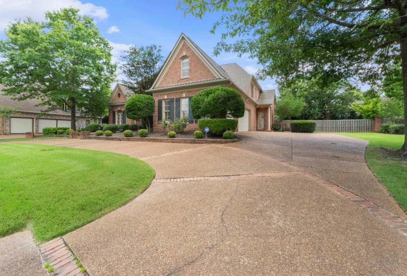1715 POWELL RUN CV, Collierville, Tennessee 38017, 4 Bedrooms Bedrooms, 9 Rooms Rooms,3.1 BathroomsBathrooms,Residential,For Sale,POWELL RUN,10187201