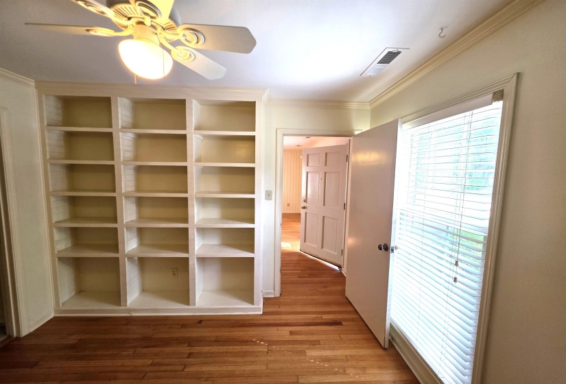 363 FENWICK RD, Memphis, Tennessee 38111, 3 Bedrooms Bedrooms, 5 Rooms Rooms,2 BathroomsBathrooms,Rental Properties,For Sale,FENWICK,10187641