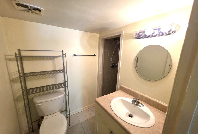 363 FENWICK RD, Memphis, Tennessee 38111, 3 Bedrooms Bedrooms, 5 Rooms Rooms,2 BathroomsBathrooms,Rental Properties,For Sale,FENWICK,10187641