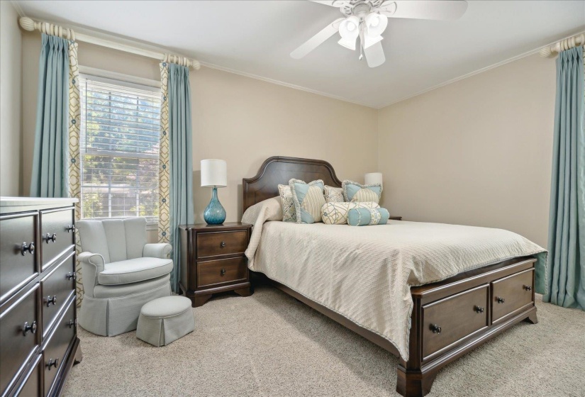 1218 MERRYCREST DR, Memphis, Tennessee 38111, 3 Bedrooms Bedrooms, 7 Rooms Rooms,3 BathroomsBathrooms,Residential,For Sale,MERRYCREST,10187639