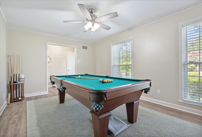 1218 MERRYCREST DR, Memphis, Tennessee 38111, 3 Bedrooms Bedrooms, 7 Rooms Rooms,3 BathroomsBathrooms,Residential,For Sale,MERRYCREST,10187639