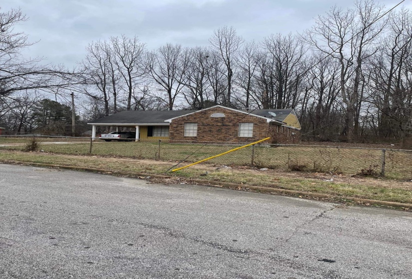 3516 SUZANNE DR, Memphis, Tennessee 38127, 3 Bedrooms Bedrooms, 6 Rooms Rooms,1.1 BathroomsBathrooms,Residential,For Sale,SUZANNE,10185407