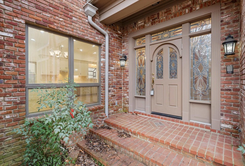 6373 MASSEY HILL DR, Memphis, Tennessee 38120, 4 Bedrooms Bedrooms, 9 Rooms Rooms,4.1 BathroomsBathrooms,Residential,For Sale,MASSEY HILL,10187999