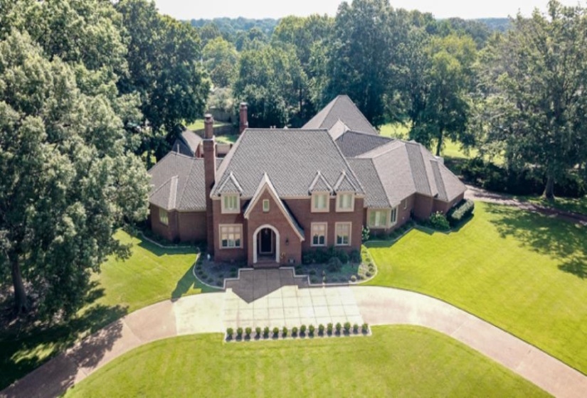 9470 FOX HILL CIR, Germantown, Tennessee 38139, 4 Bedrooms Bedrooms, 11 Rooms Rooms,3.3 BathroomsBathrooms,Residential,For Sale,FOX HILL,10188113