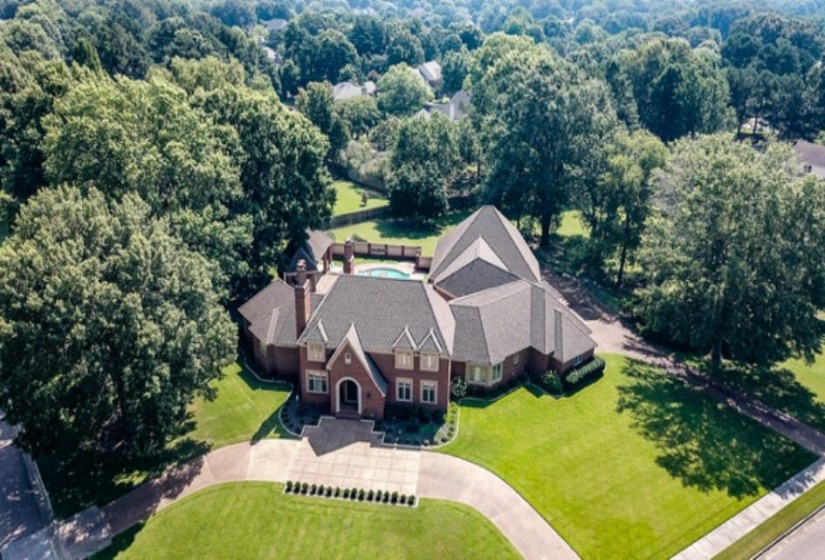 9470 FOX HILL CIR, Germantown, Tennessee 38139, 4 Bedrooms Bedrooms, 11 Rooms Rooms,3.3 BathroomsBathrooms,Residential,For Sale,FOX HILL,10188113