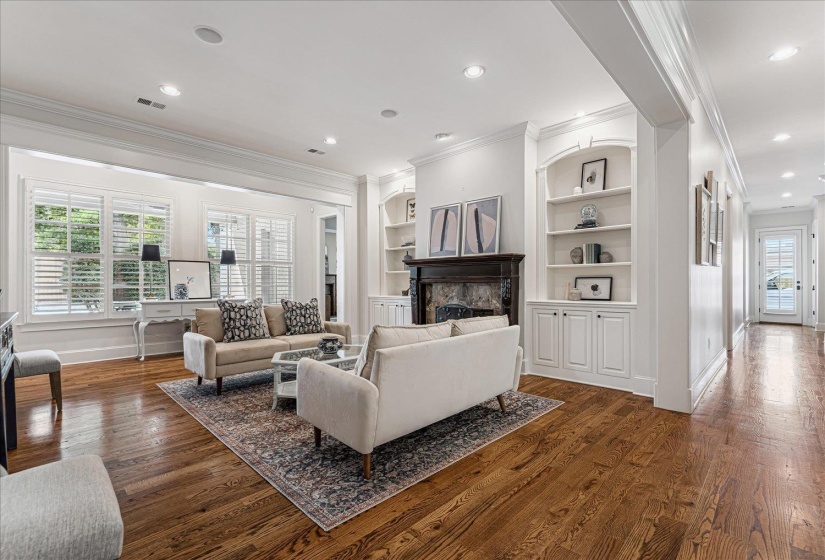 4723 NORMANDY LN, Memphis, Tennessee 38117, 5 Bedrooms Bedrooms, 12 Rooms Rooms,4.1 BathroomsBathrooms,Residential,For Sale,NORMANDY,10188146