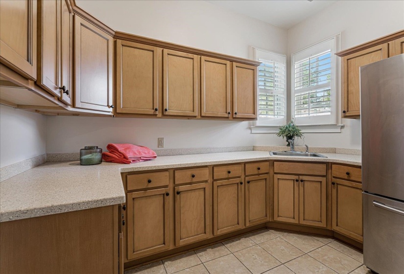 4723 NORMANDY LN, Memphis, Tennessee 38117, 5 Bedrooms Bedrooms, 12 Rooms Rooms,4.1 BathroomsBathrooms,Residential,For Sale,NORMANDY,10188146