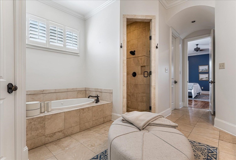 4723 NORMANDY LN, Memphis, Tennessee 38117, 5 Bedrooms Bedrooms, 12 Rooms Rooms,4.1 BathroomsBathrooms,Residential,For Sale,NORMANDY,10188146