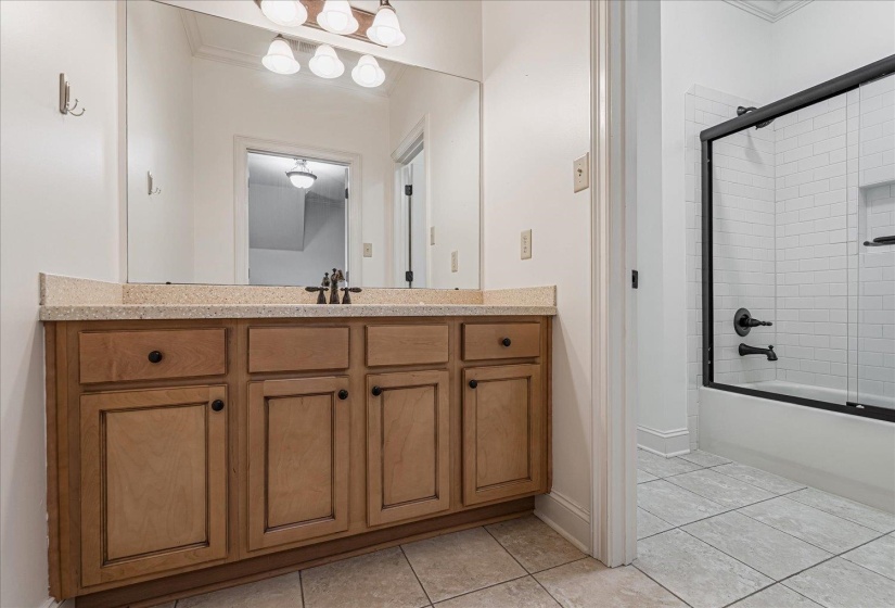 4723 NORMANDY LN, Memphis, Tennessee 38117, 5 Bedrooms Bedrooms, 12 Rooms Rooms,4.1 BathroomsBathrooms,Residential,For Sale,NORMANDY,10188146