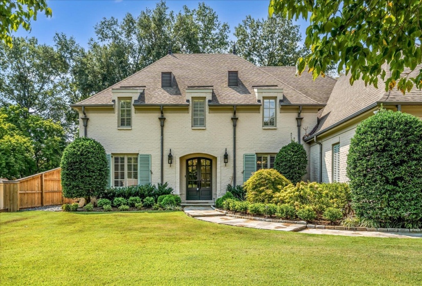 4723 NORMANDY LN, Memphis, Tennessee 38117, 5 Bedrooms Bedrooms, 12 Rooms Rooms,4.1 BathroomsBathrooms,Residential,For Sale,NORMANDY,10188146