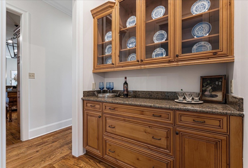 4723 NORMANDY LN, Memphis, Tennessee 38117, 5 Bedrooms Bedrooms, 12 Rooms Rooms,4.1 BathroomsBathrooms,Residential,For Sale,NORMANDY,10188146