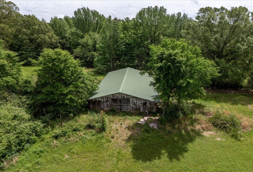 Drone / aerial view with a view of trees
