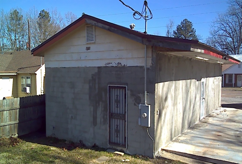 View of outbuilding featuring cooling unit