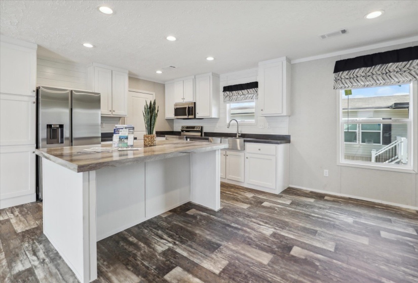 4050 HINGE GATE LN, Memphis, Tennessee 38128, 3 Bedrooms Bedrooms, 7 Rooms Rooms,2 BathroomsBathrooms,Residential,For Sale,HINGE GATE,10188537