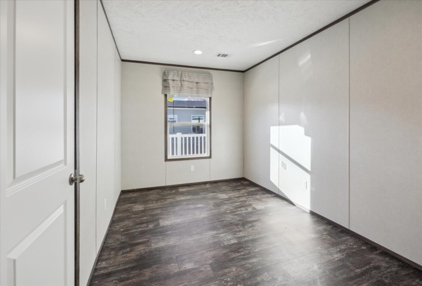 4062 HINGE GATE LN, Memphis, Tennessee 38128, 3 Bedrooms Bedrooms, 7 Rooms Rooms,2 BathroomsBathrooms,Residential,For Sale,HINGE GATE,10188538