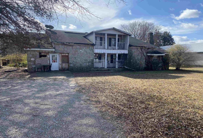 Front facade with a sunroom