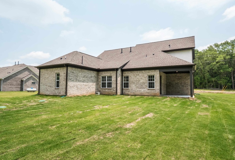 672 CENTERLINE ROPER LOOP, Byhalia, Mississippi 38611, 4 Bedrooms Bedrooms, 8 Rooms Rooms,3 BathroomsBathrooms,Residential,For Sale,CENTERLINE ROPER,10188886