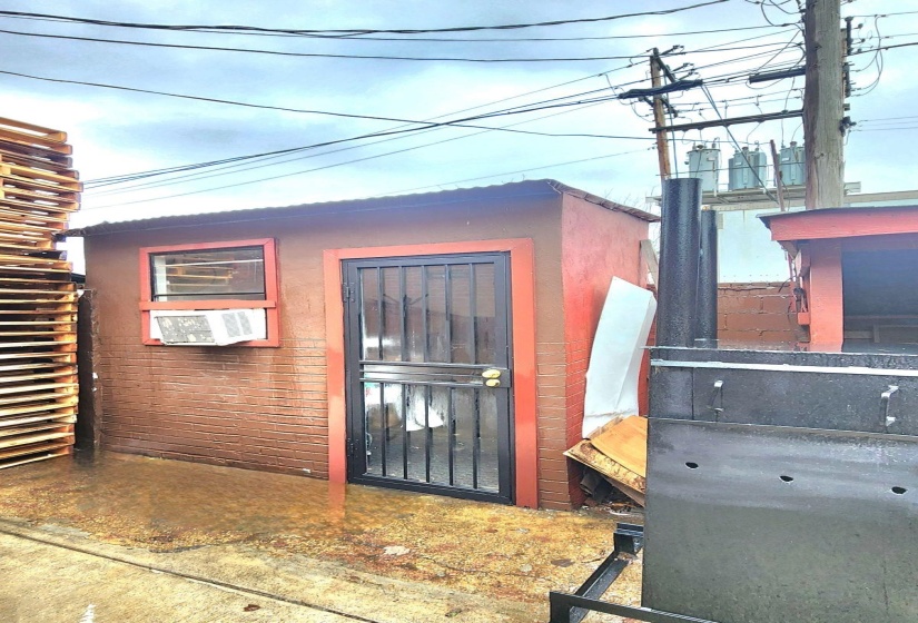 611 MAIN ST, Memphis, Tennessee 38107, ,Commercial/industrial,For Sale,MAIN,10188977