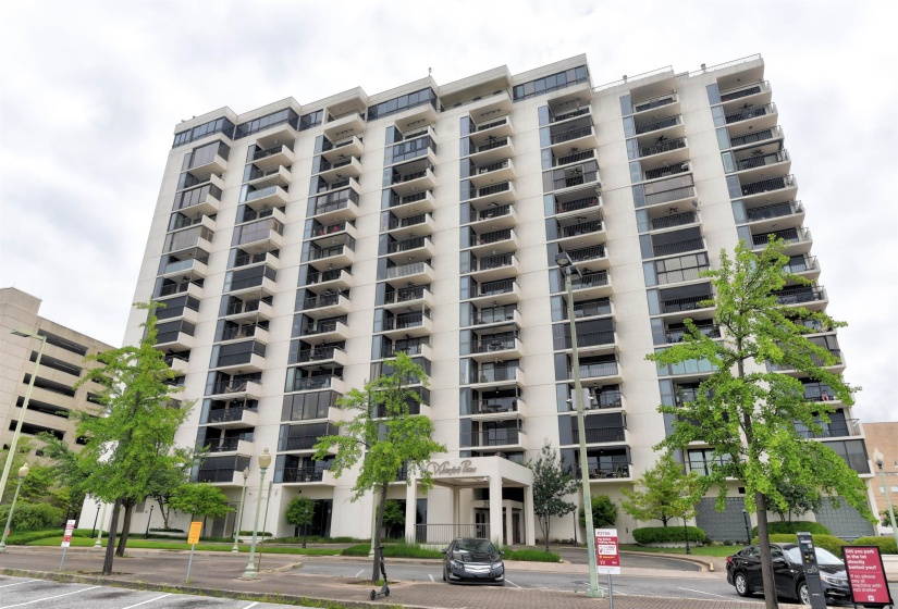 200 WAGNER PL, Memphis, Tennessee 38103, 3 Bedrooms Bedrooms, 8 Rooms Rooms,3.1 BathroomsBathrooms,Residential,For Sale,WAGNER,10189282