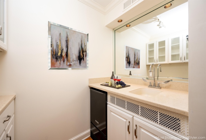 200 WAGNER PL, Memphis, Tennessee 38103, 3 Bedrooms Bedrooms, 8 Rooms Rooms,3.1 BathroomsBathrooms,Residential,For Sale,WAGNER,10189282