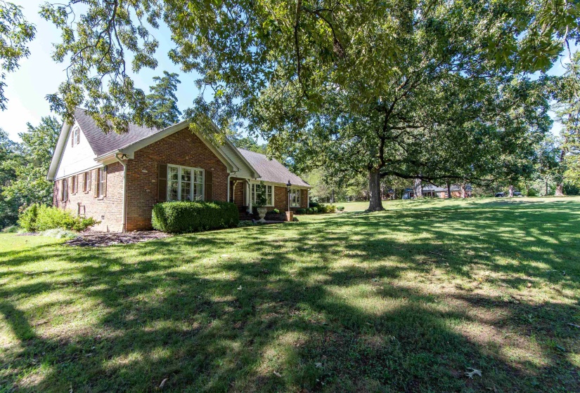 70 YEISER DR, Savannah, Tennessee 38372, 4 Bedrooms Bedrooms, 10 Rooms Rooms,3 BathroomsBathrooms,Residential,For Sale,YEISER,10189634