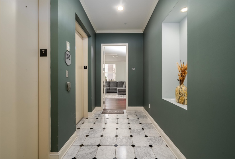 127 MADISON AVE, Memphis, Tennessee 38103, 2 Bedrooms Bedrooms, 5 Rooms Rooms,2 BathroomsBathrooms,Residential,For Sale,MADISON,10189784